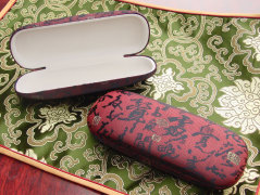 ダークレッド メガネケース